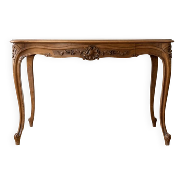 Bureau Louis XV en bois sculpté