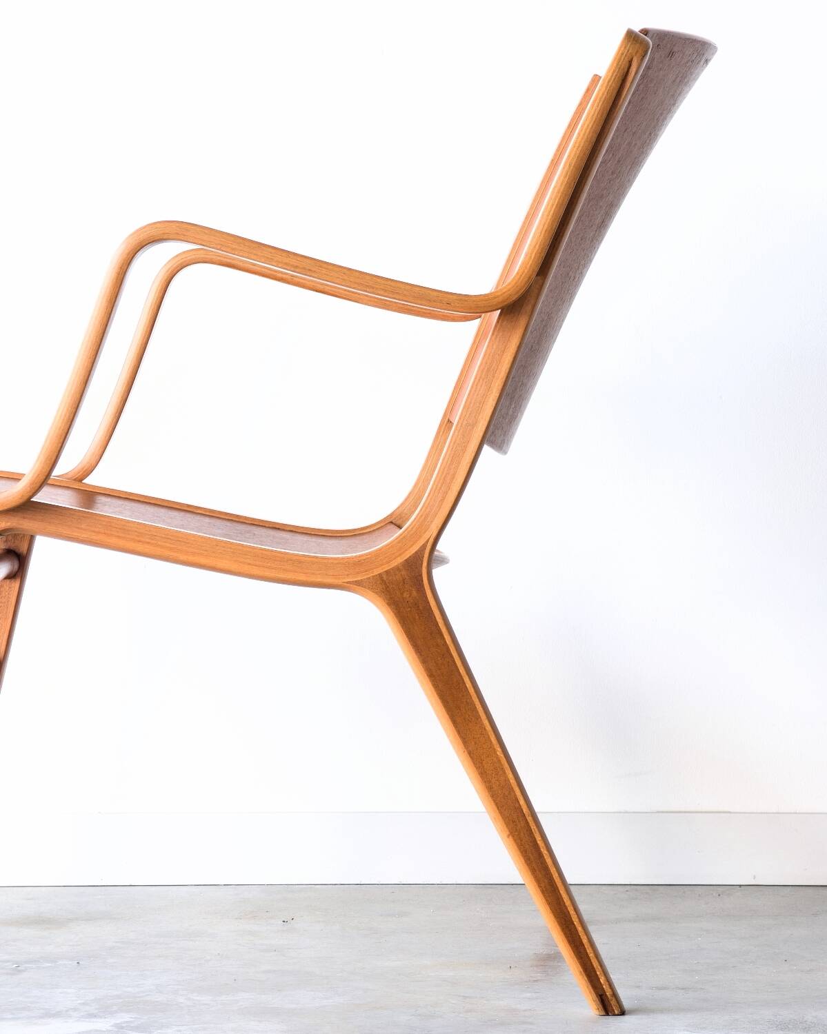 Vintage Danish armchair AX by Peter Hvidt, edition Fritz Hansen, 1950.