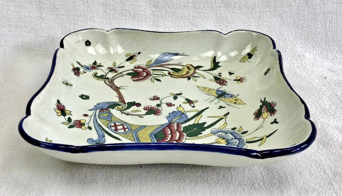 Antique hollow dish Gien cornucopia 1875/1935