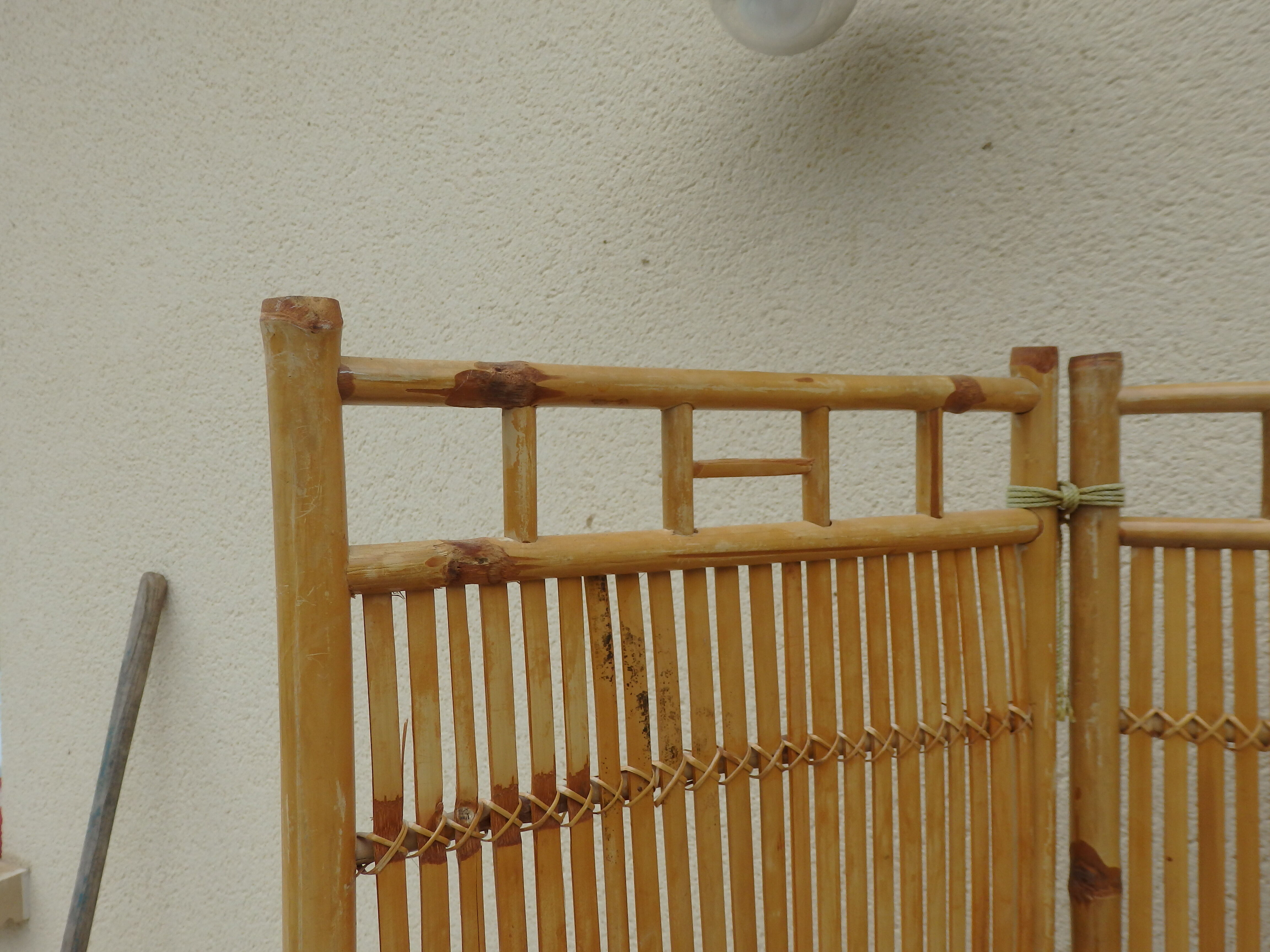 Vintage 1960s bamboo rattan screen