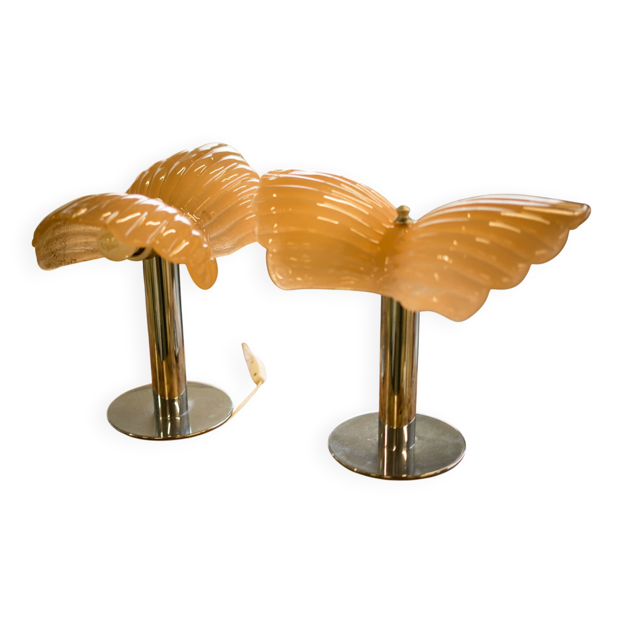 Pair of floor lamps in Murano glass shell type.
