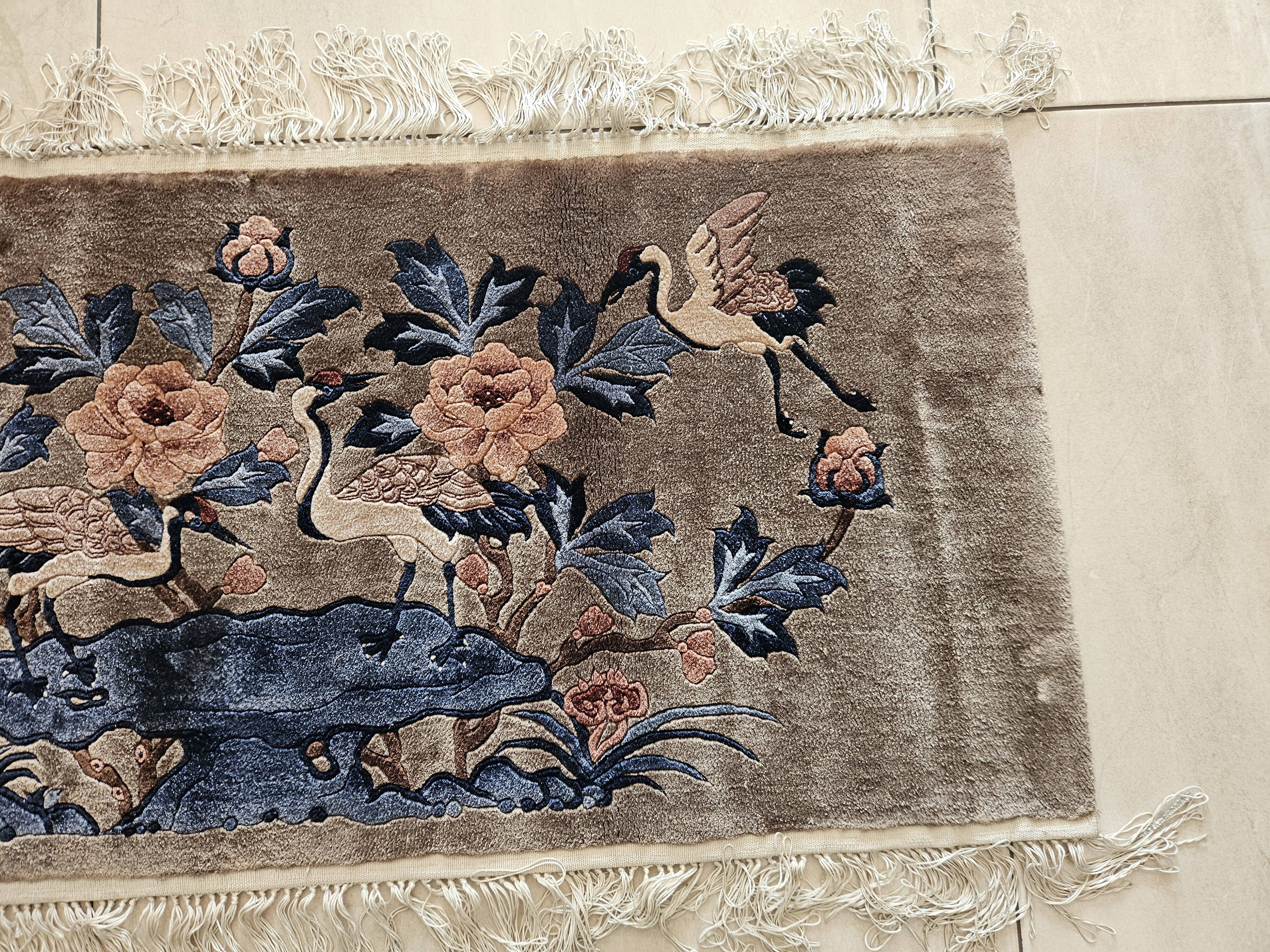 Tapis luxueux 100 % soie/Chine/Fait à la main/Motif de grue/années 1950