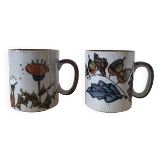 Pair of glazed stoneware mugs 1970