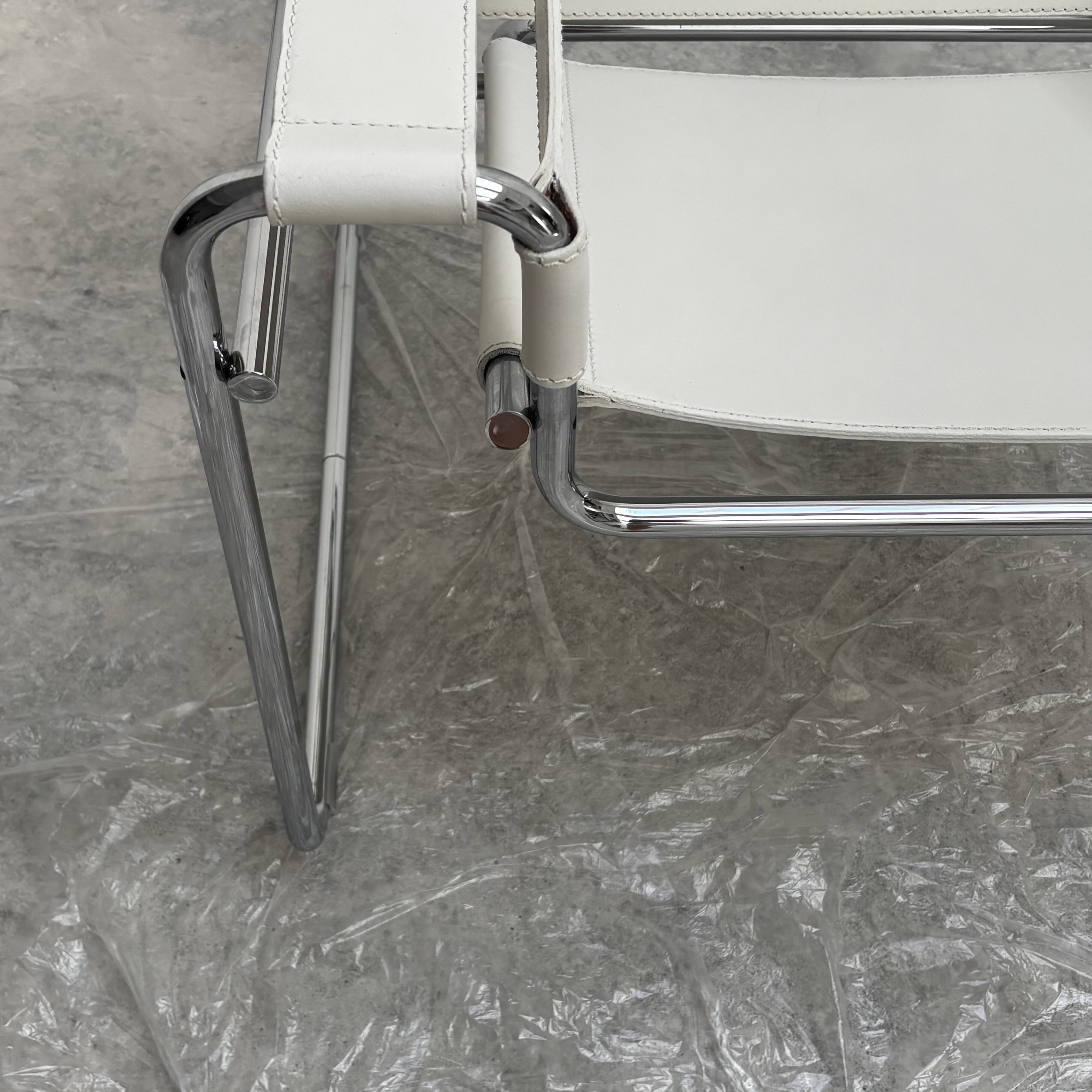 "Wassily" armchair by Marcel Breuer for Gavina in white leather.