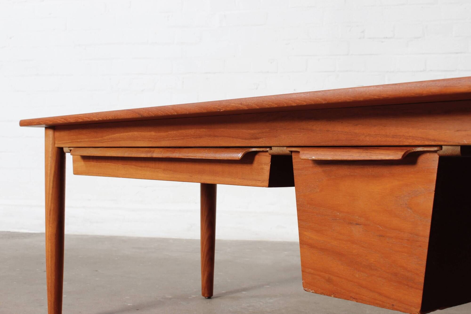 Coffeetable sewing table by Arne Wahl Iversen Danish design teak