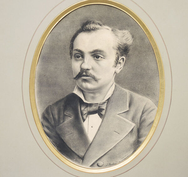 2 anciens portraits de notables au fusain signés