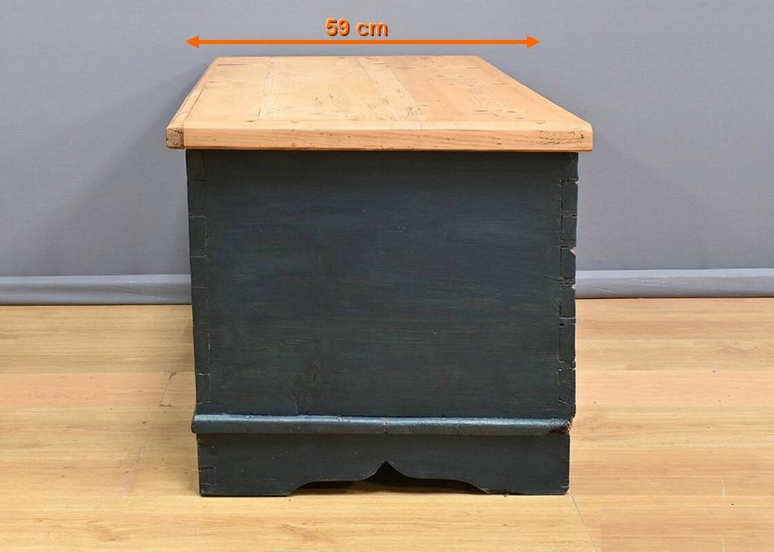 Painted Pine Chest, Eastern Europe – Late 19th Century