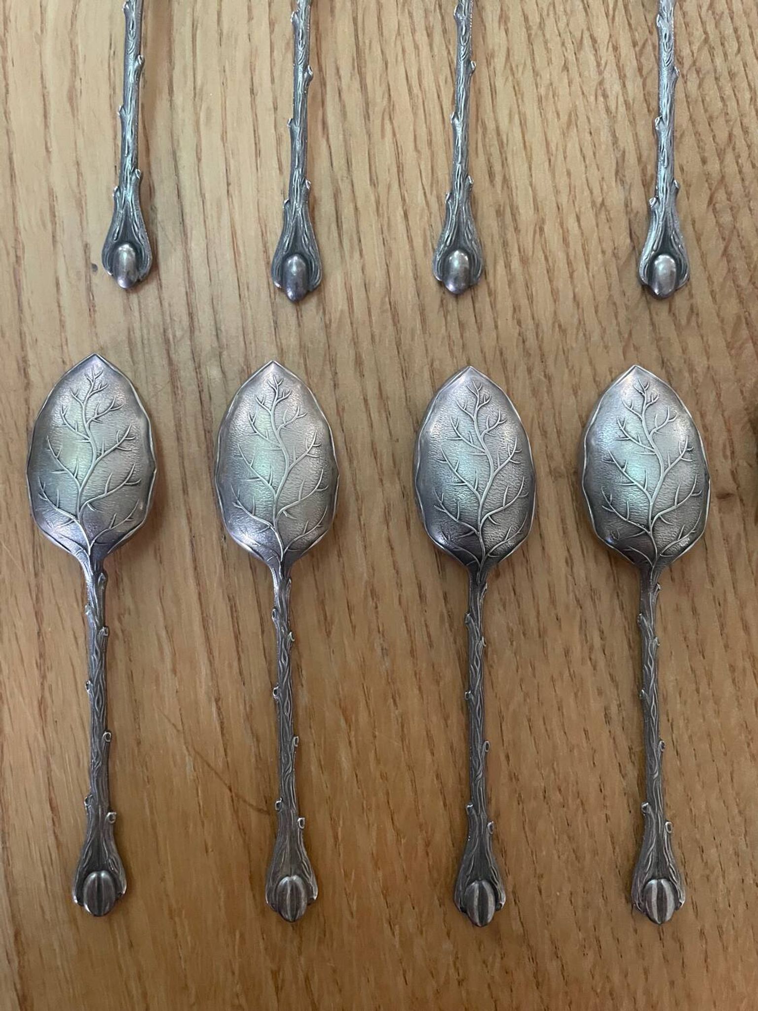 12 cuillères à moka en métal argenté