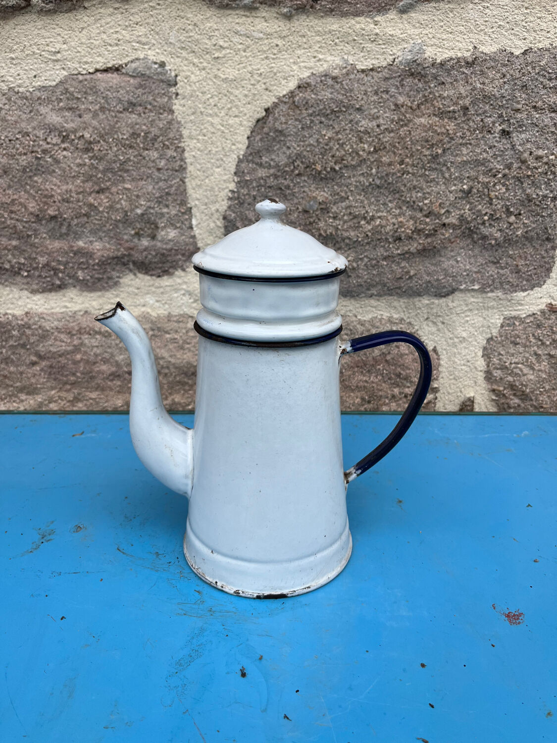 Enamelled coffee maker