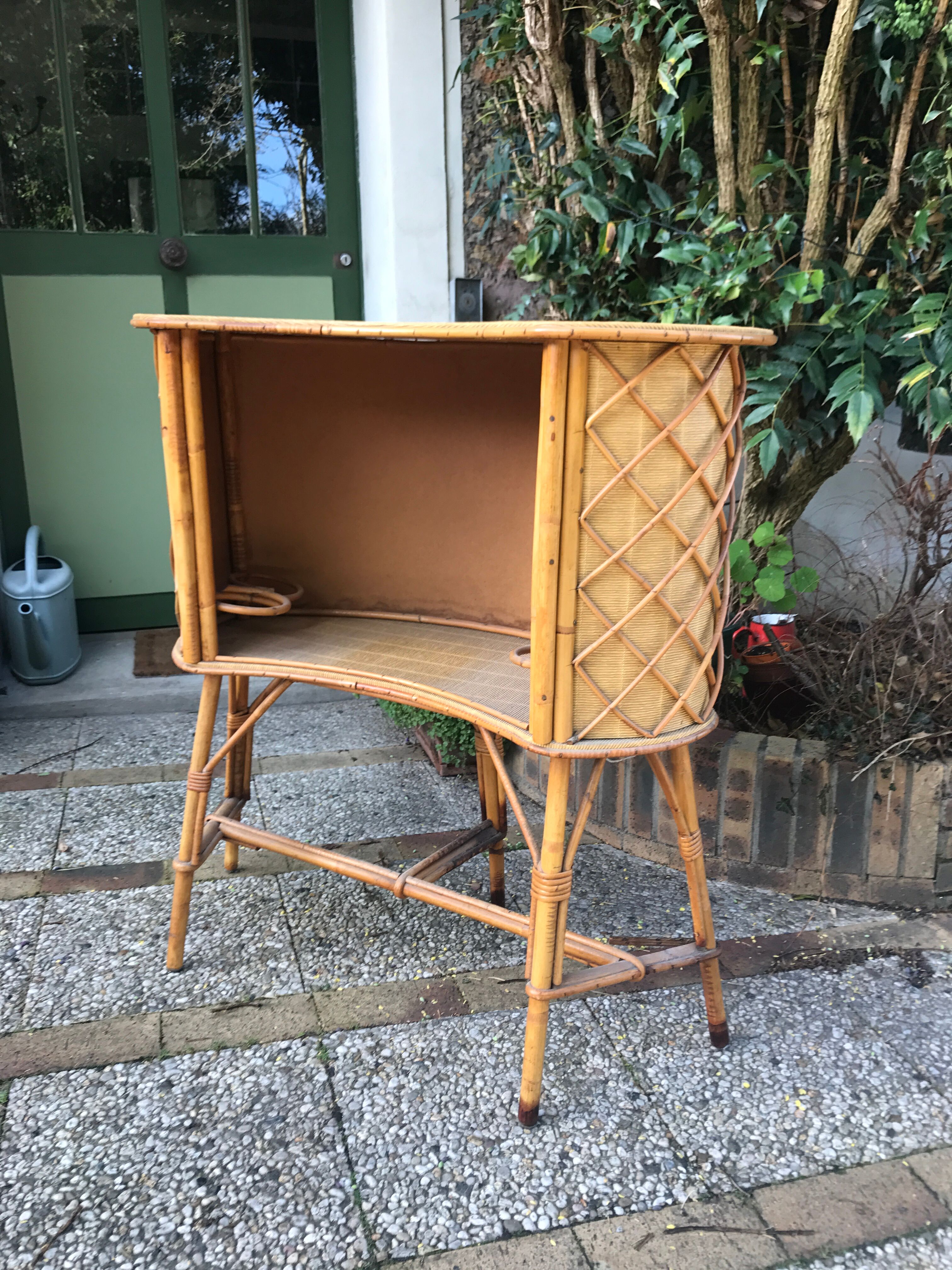 Vintage rattan bar