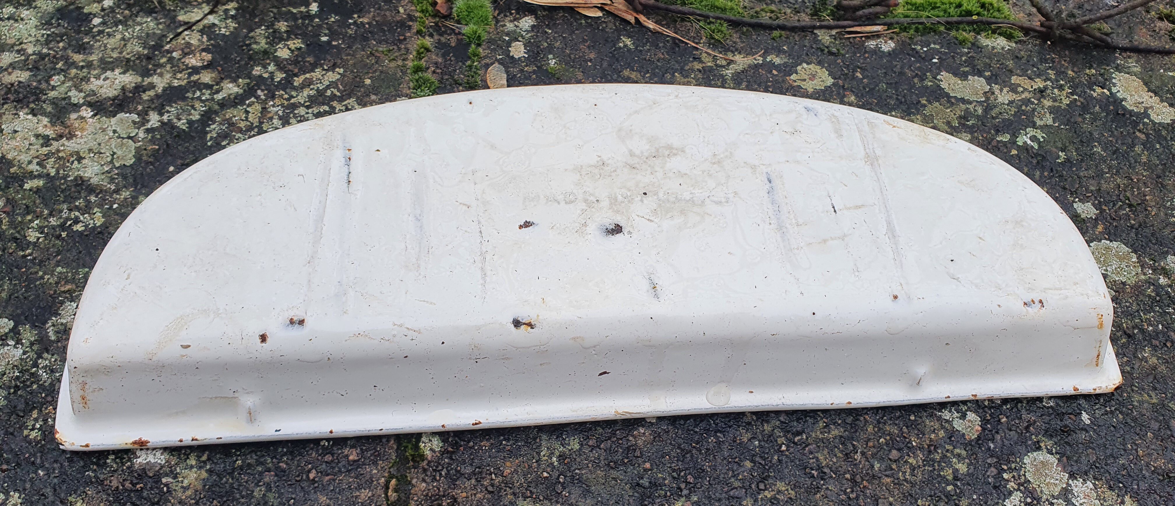 Enamelled cast iron umbrella rod holder