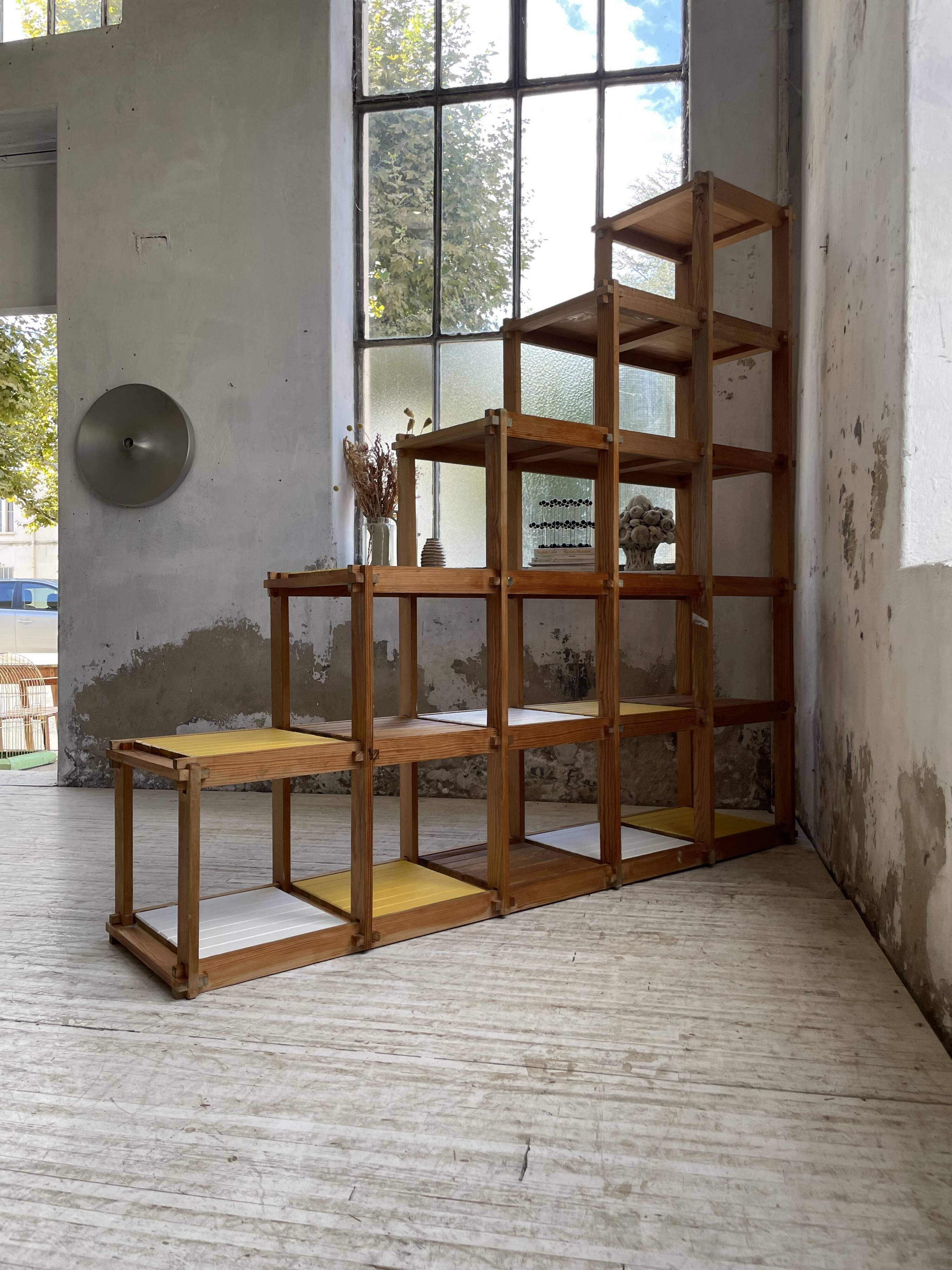 Bauhaus Maison Regain yellow white shelf