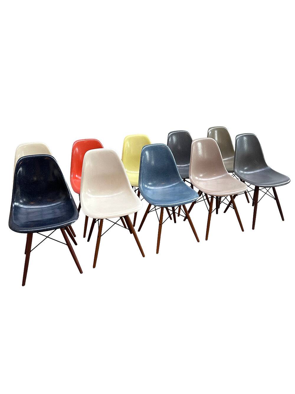 Set of 10 fibreglass & walnut DSW chairs, Charles & Ray Eames, Herman Miller, 60s-70s