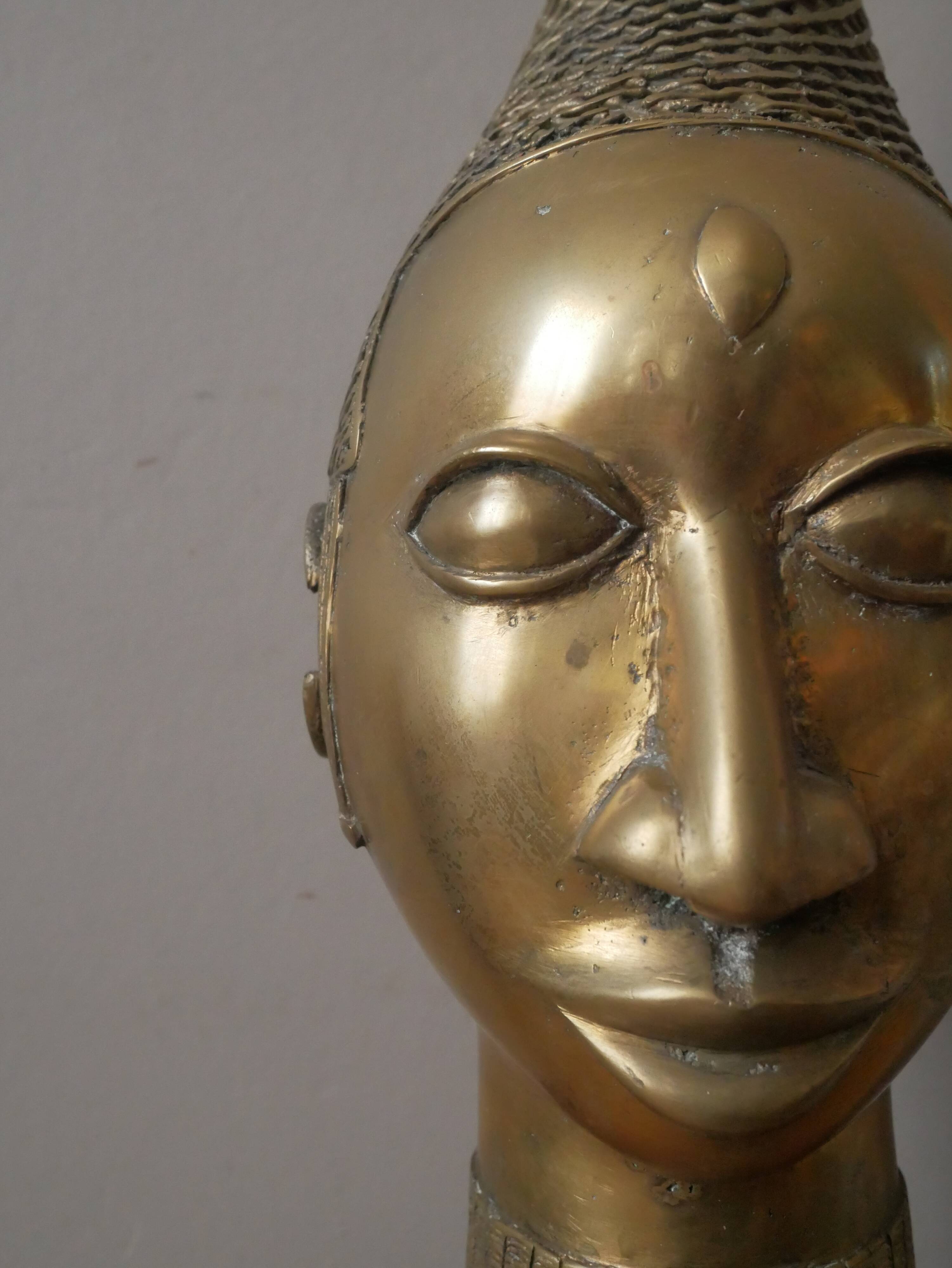 Bronze African art tribal ethnic decorative object handcrafted head of queen Benin