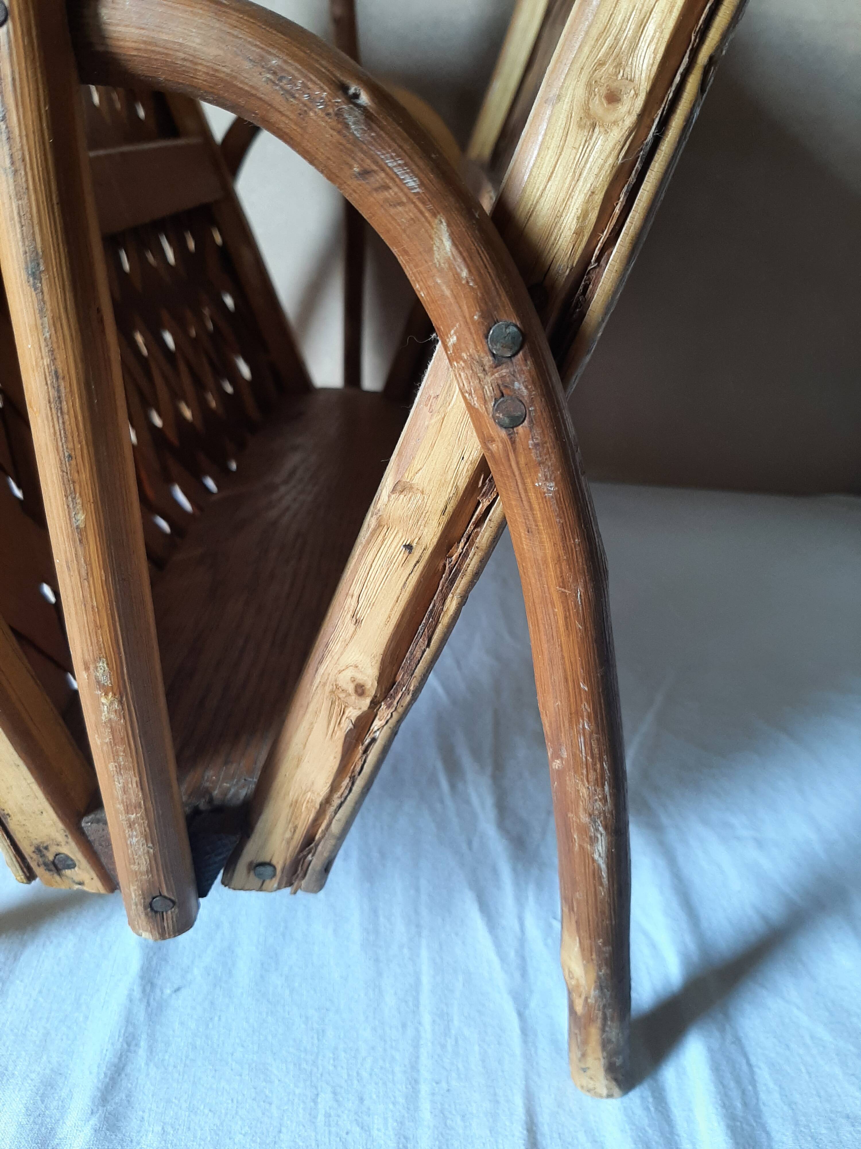 Porte revue vintage en chataignier