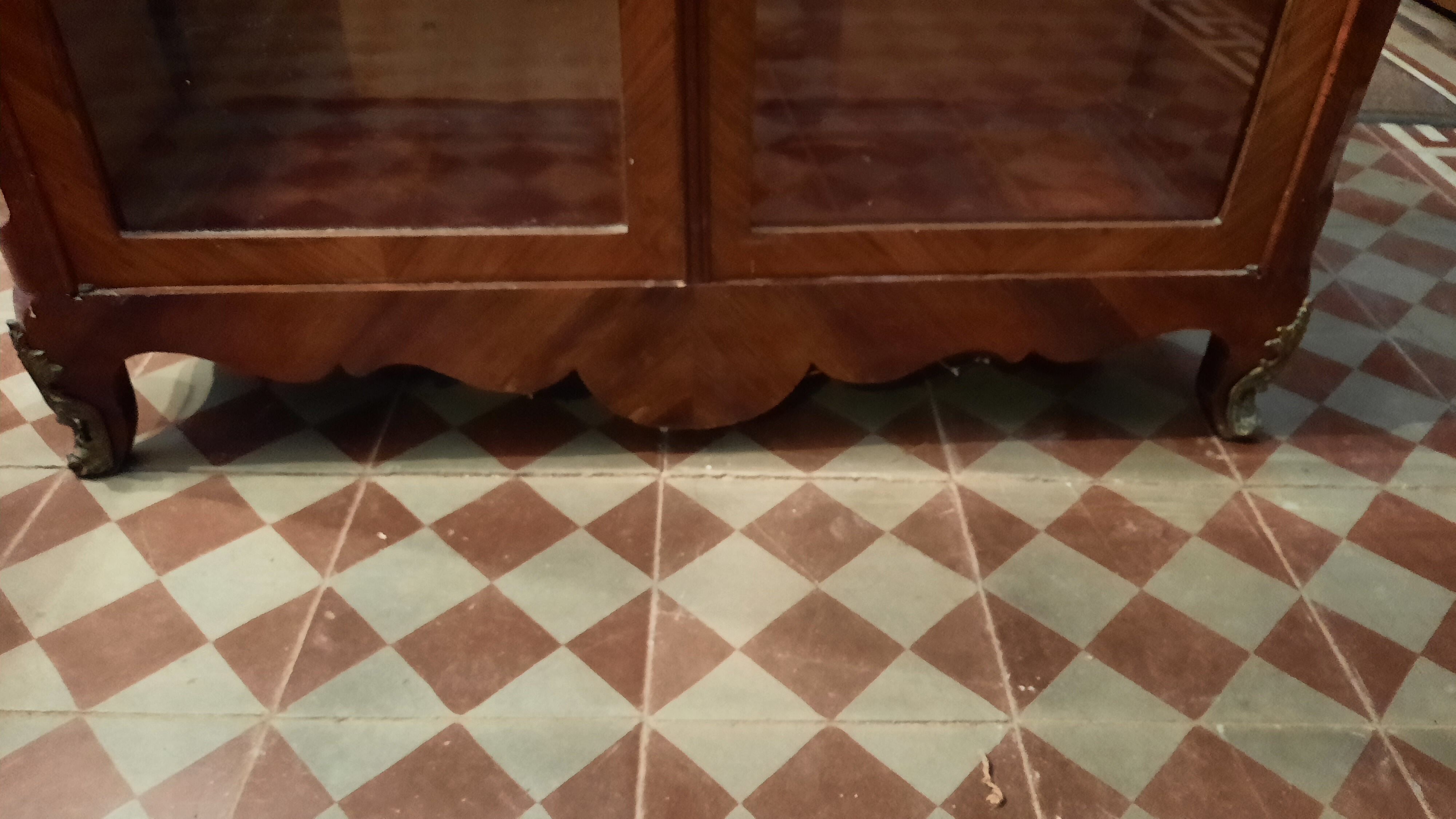 Empire style showcase