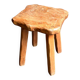 Tabouret brutaliste en bois