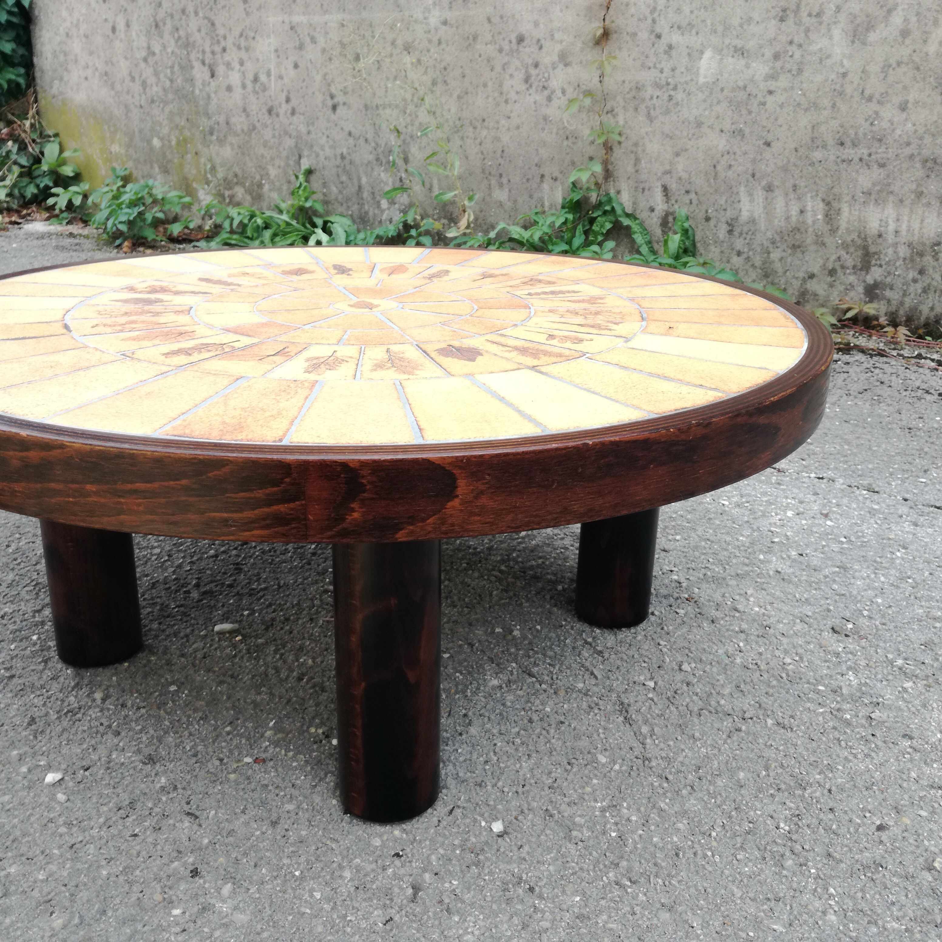 Roger Capron round coffee table with 4 legs "column"