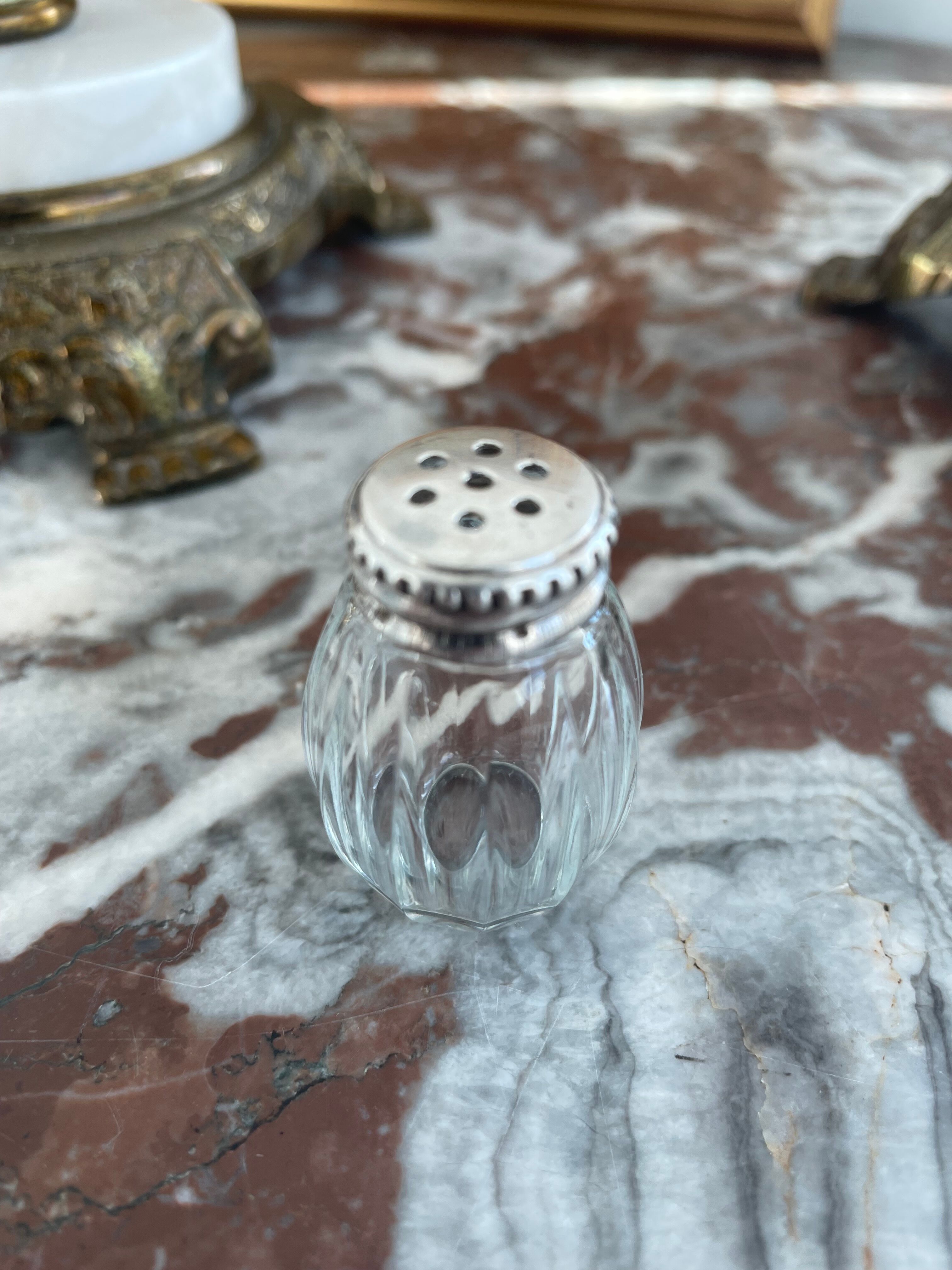 Set of 4 salerons, Christofle goldsmithery, solid silver, pressed molded glass