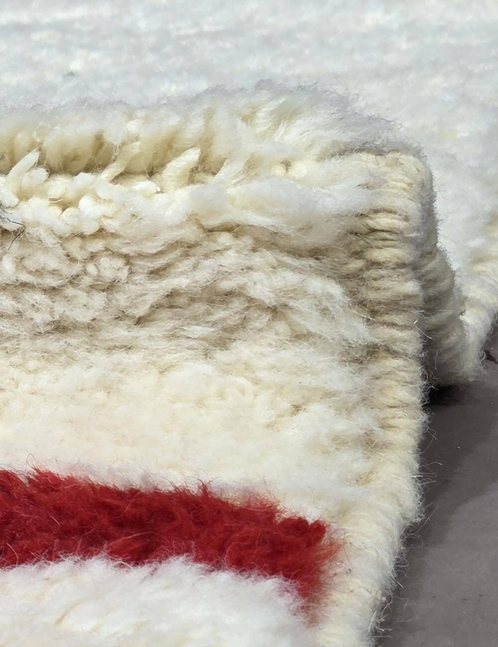 Contemporary Berber Rug - 264 x 200 cm