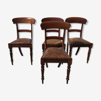 A series of 4 mahogany chairs with 19th th eme leather patties in good condition