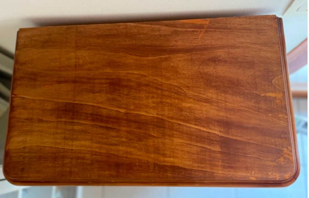 Sideboard with niche