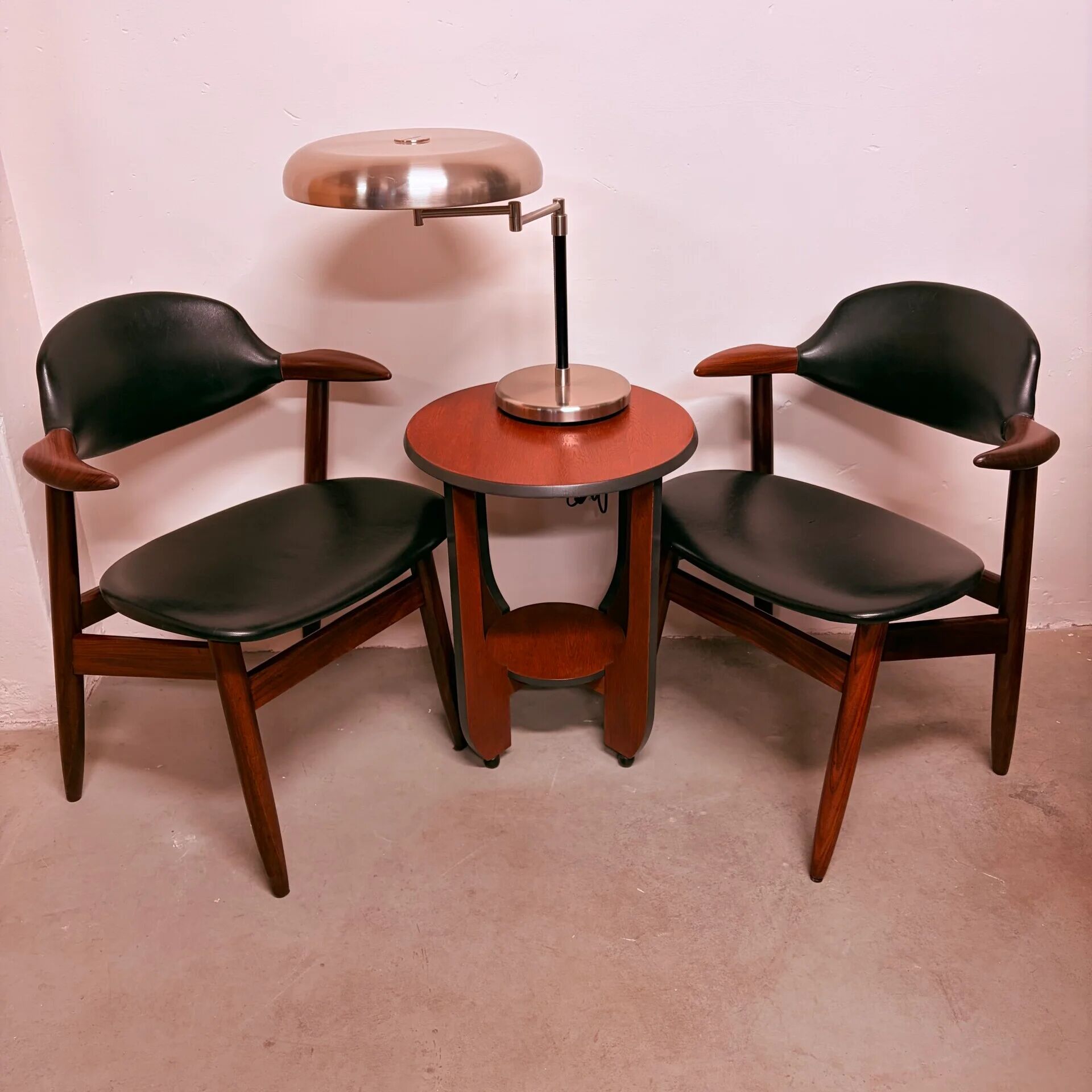 Set of 'Koehoorn' / ‘cow horn’ chairs by Tijsseling for Hulmefa, 1960s