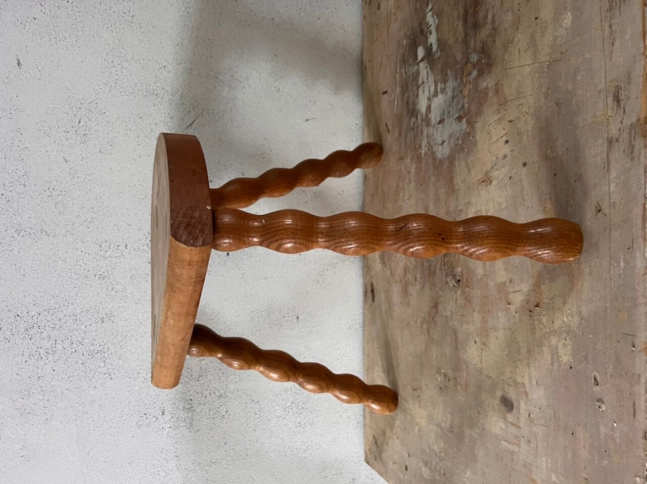 Tripod farm stool