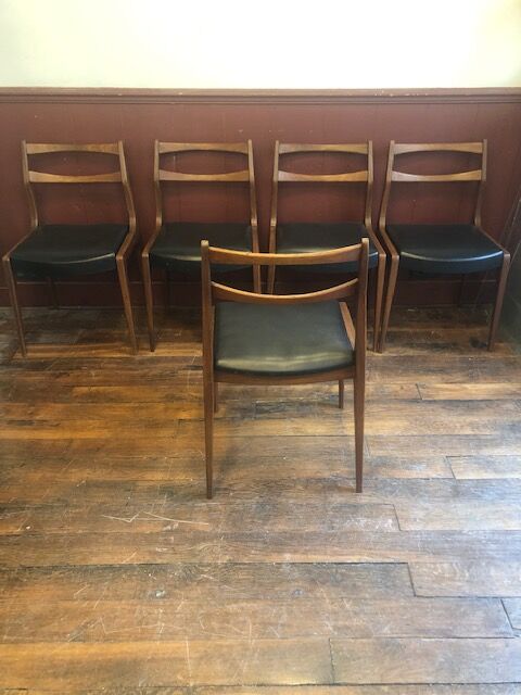 5 Scandinavian chairs