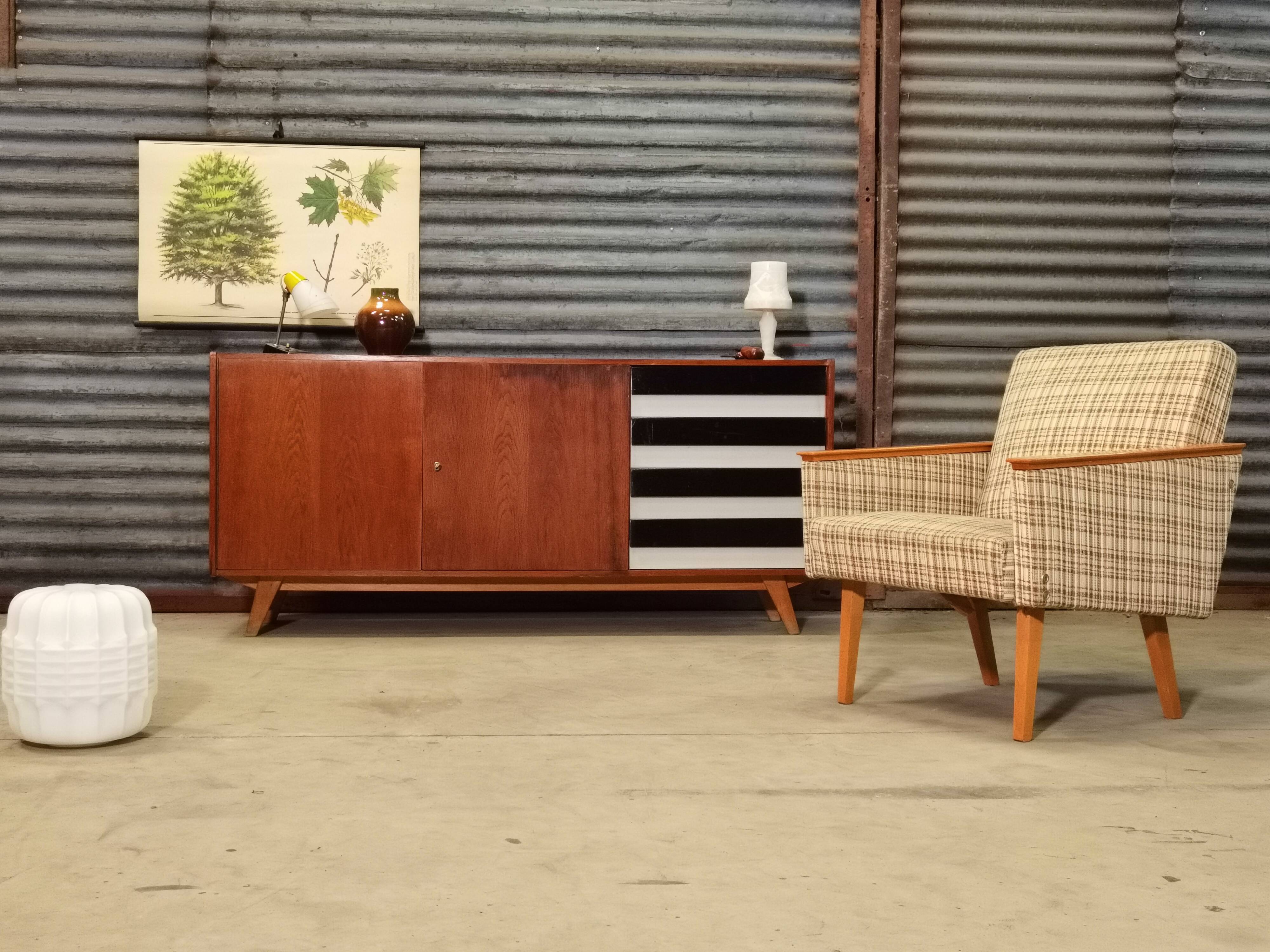Enfilade U-460 de Jiri Jiroutek par Interier Praha