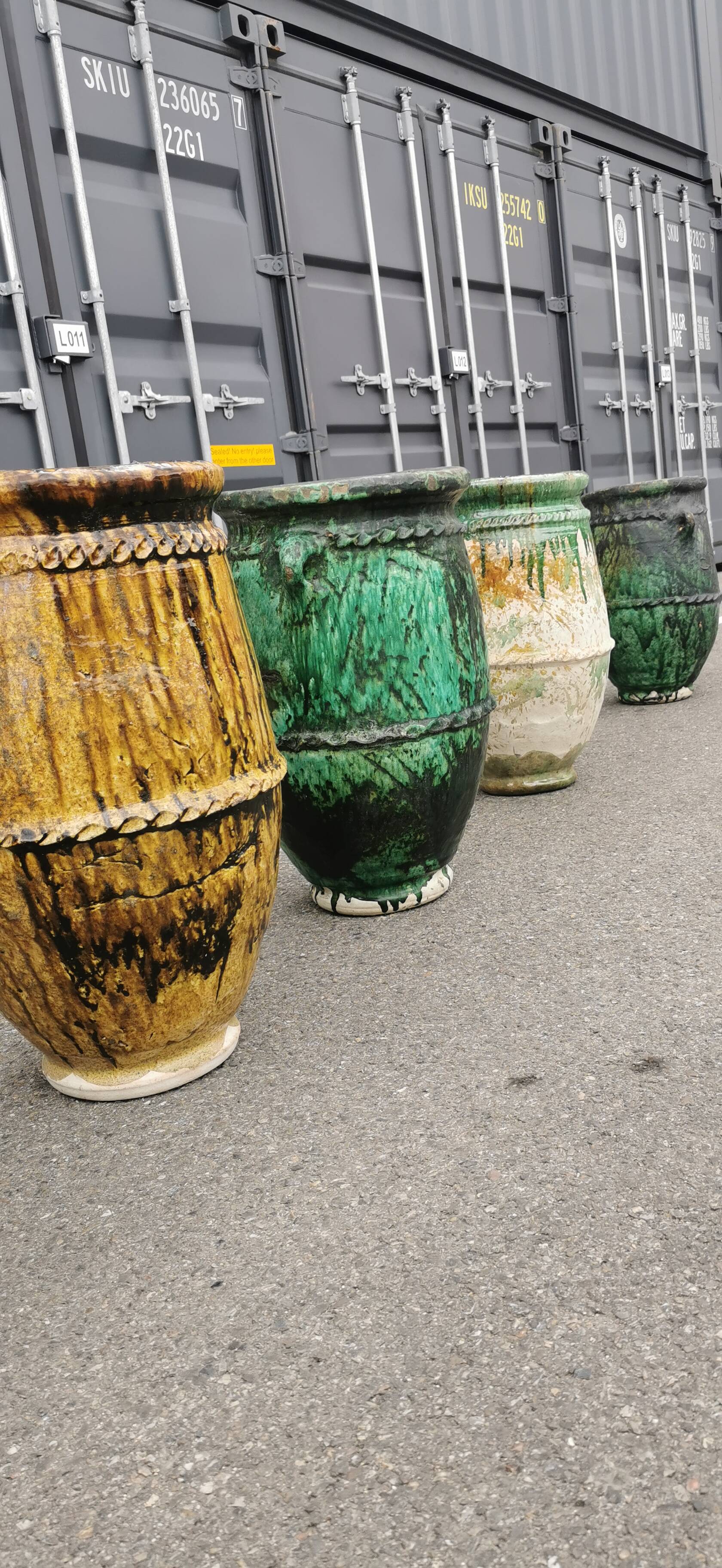 Tamgroute terracotta jar