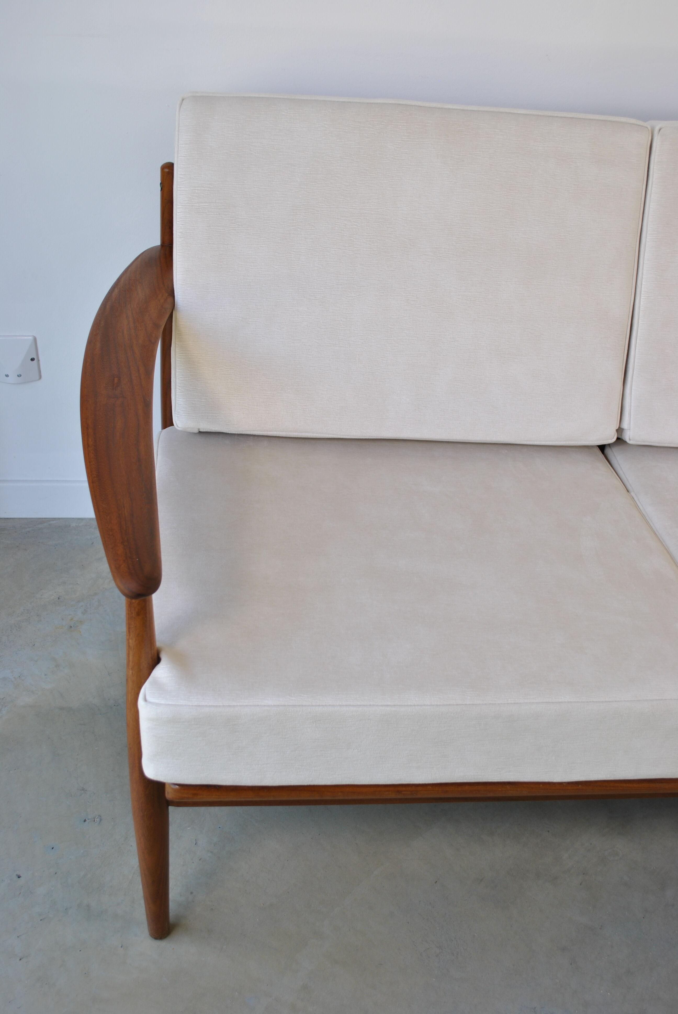 Danish scandinavian sofa distributed to Roche Bobois 1960