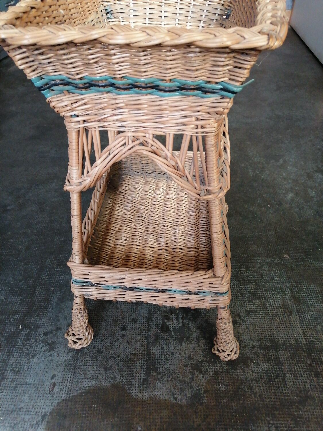 1900 yresse wicker worker serving table