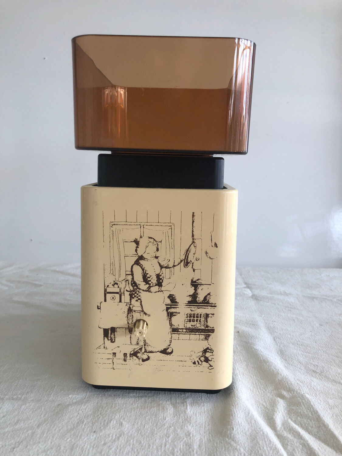Vintage Terraillon kitchen scale