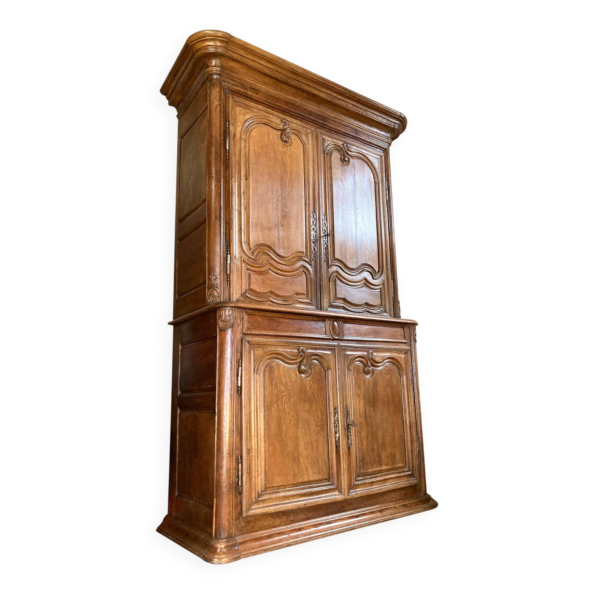 Regency castle buffet