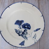 Plat de service en faïence de Longchamp, modèle « Volubilis »