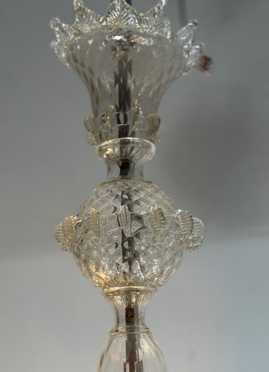 Venetian chandelier made of Murano glass, six light arms, circa 1940.