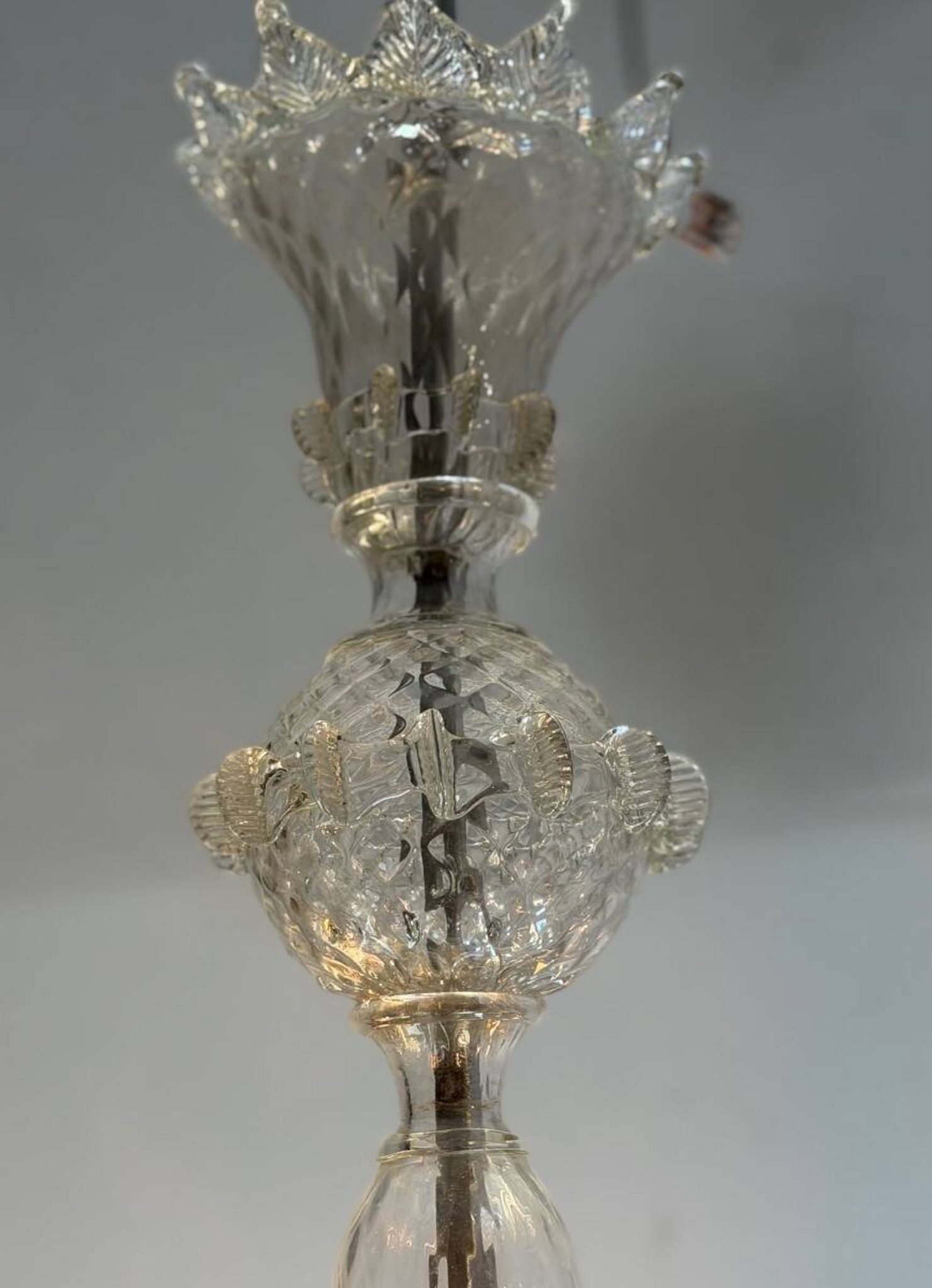 Venetian chandelier made of Murano glass, six light arms, circa 1940.