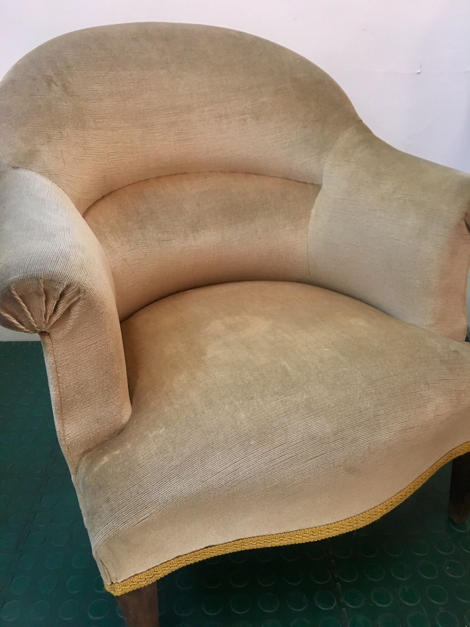 Armchair toad velvet vintage cream