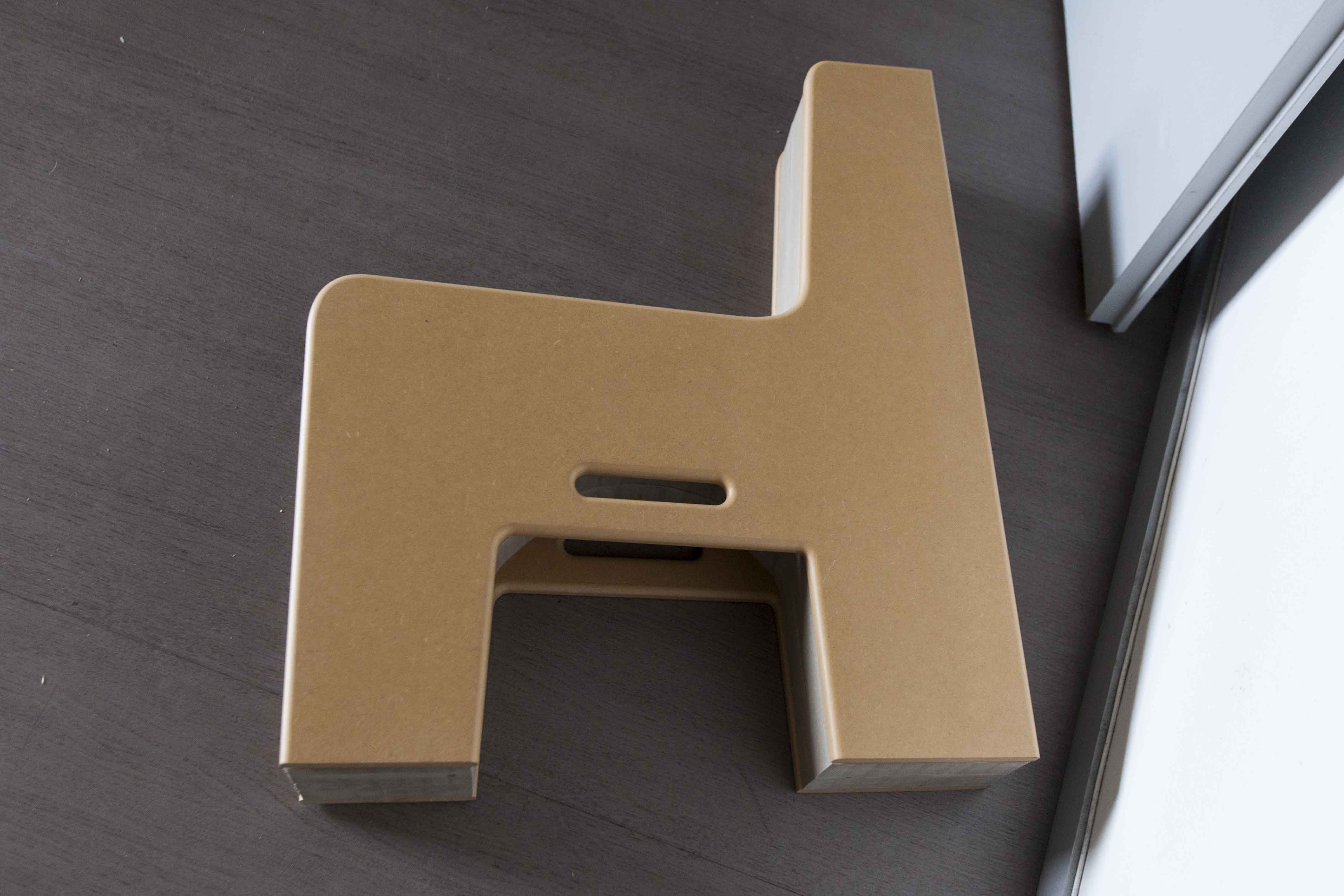 Vintage Extendable Seat The Flexible Love by Chishen chiu 2009