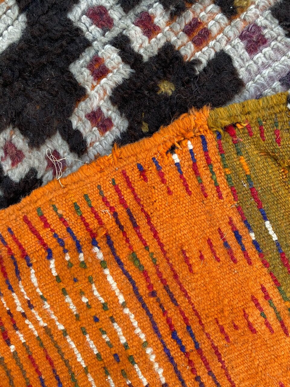 Moroccan handmade antique tribal rug 124x142 cm