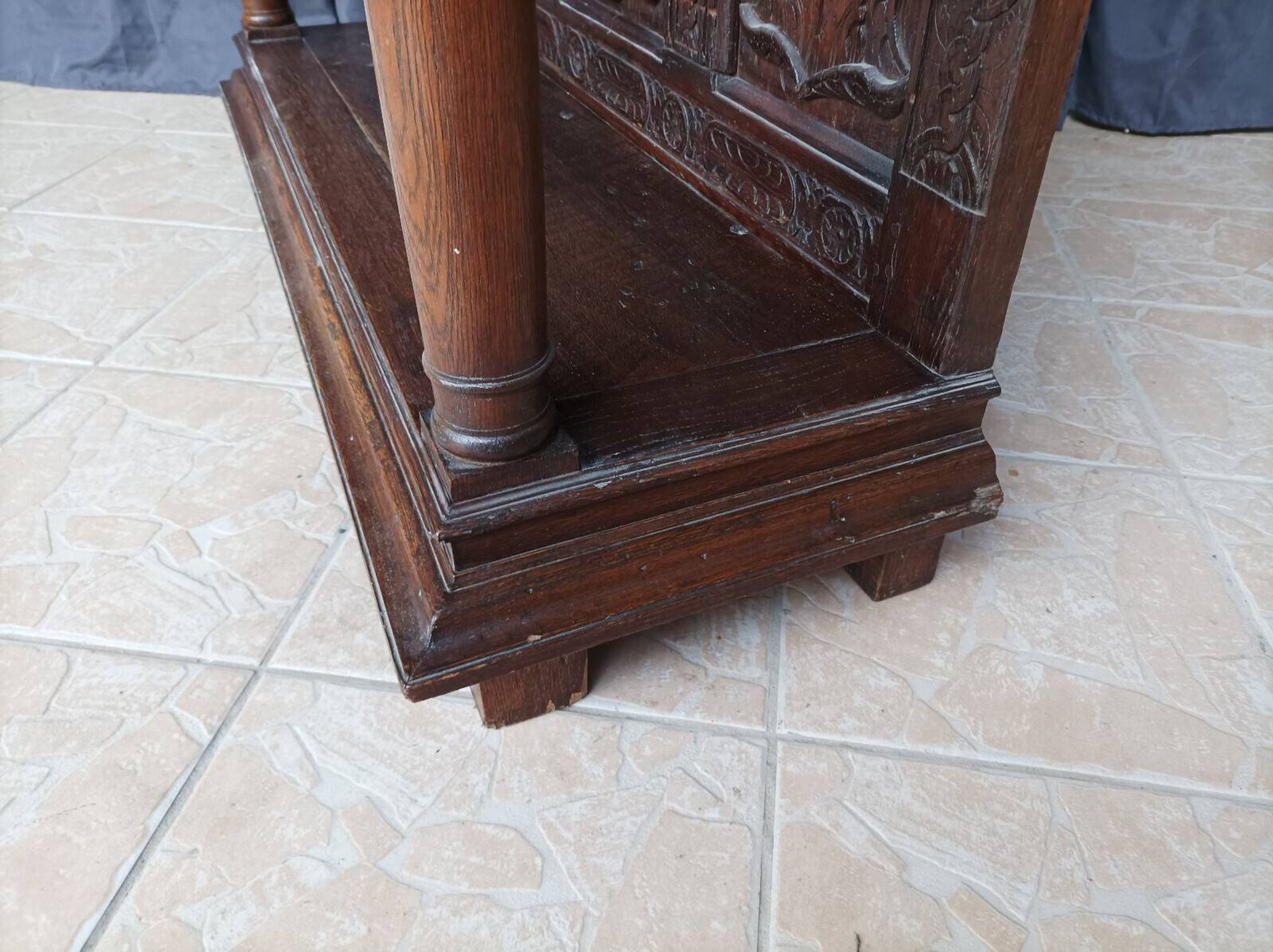 Renaissance oak carved buffet cabinet