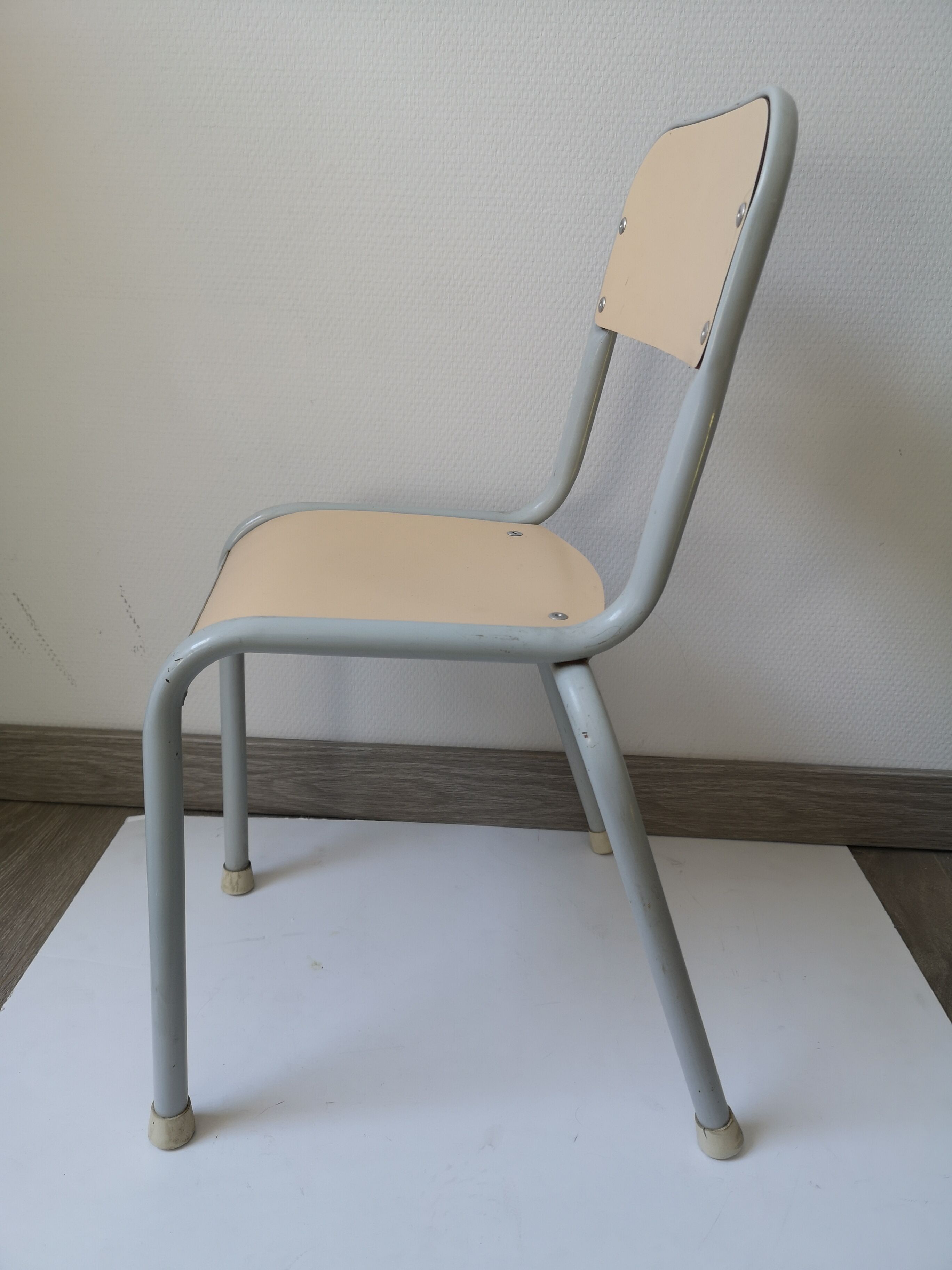 Vintage retro mullca children's chair