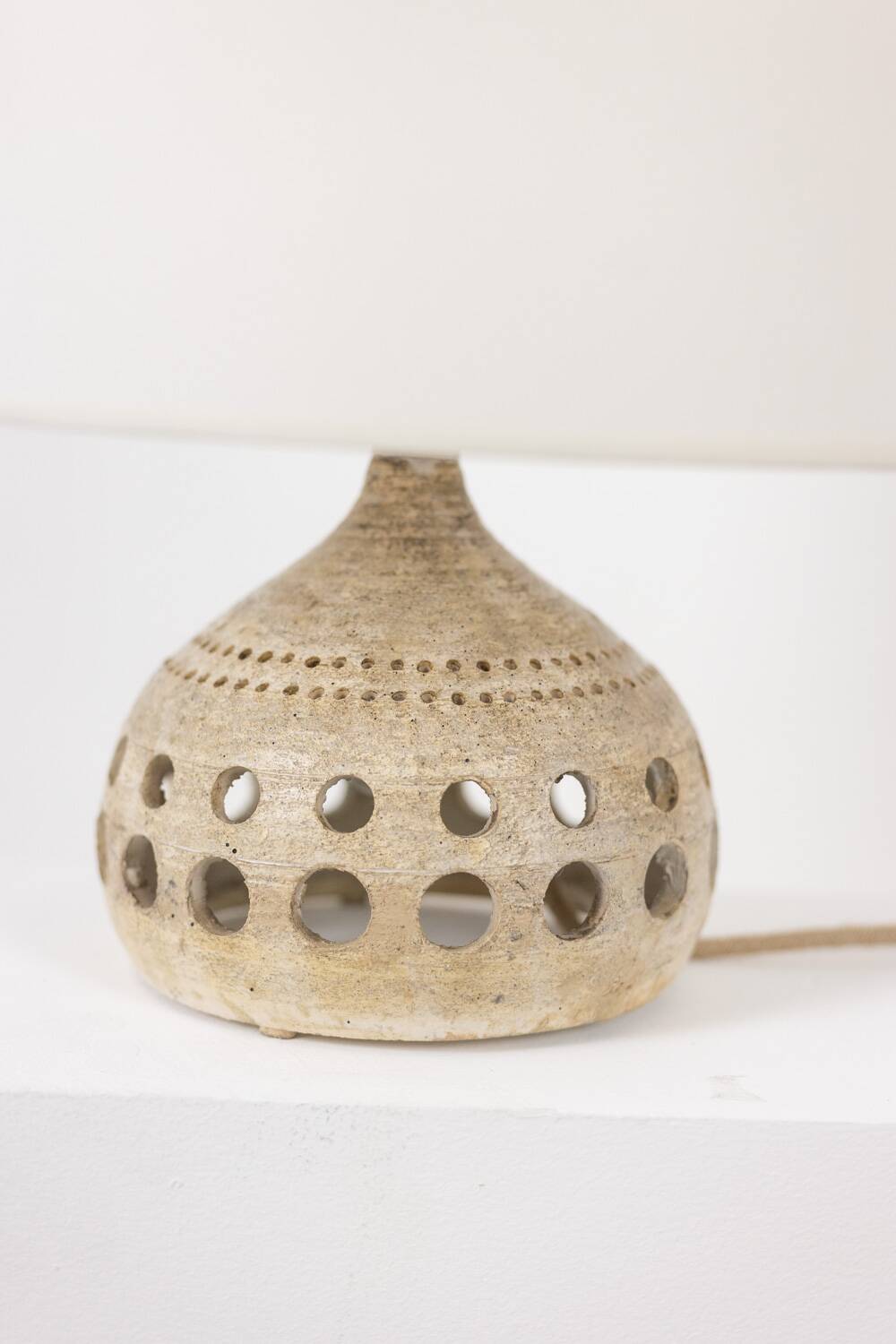 Georges Pelletier. Openwork and glazed terracotta lamp. Circa 1960-70.
