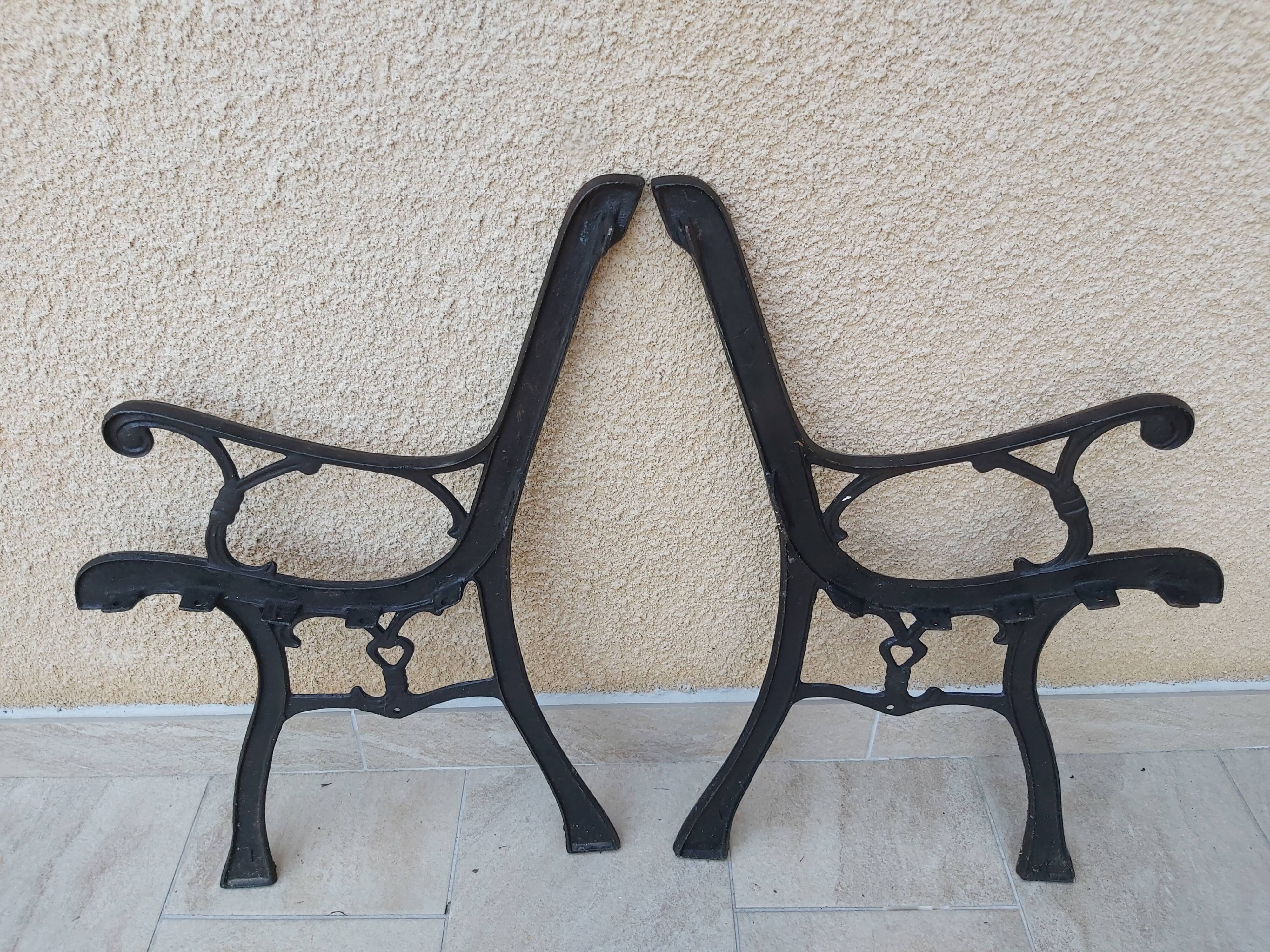 Pair of bench legs