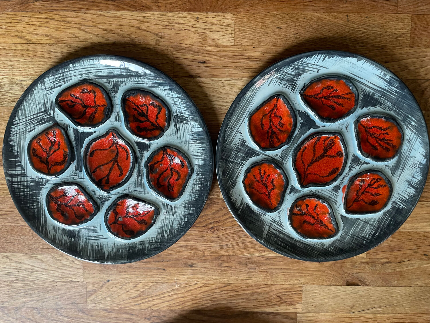 Set of two MBFA Pornic oyster plates