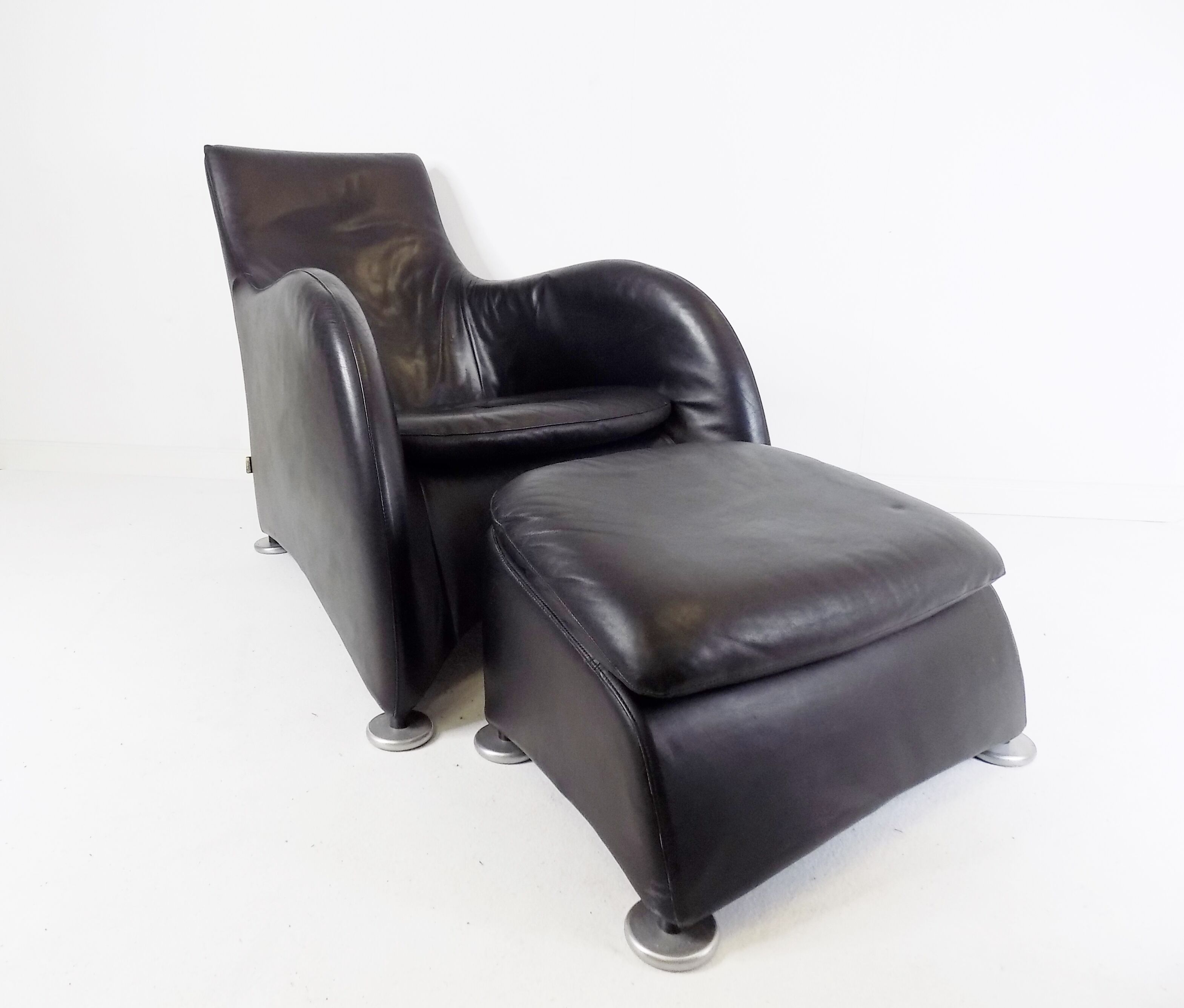Montis Loge leather armchair with ottoman by Gerard van den Berg