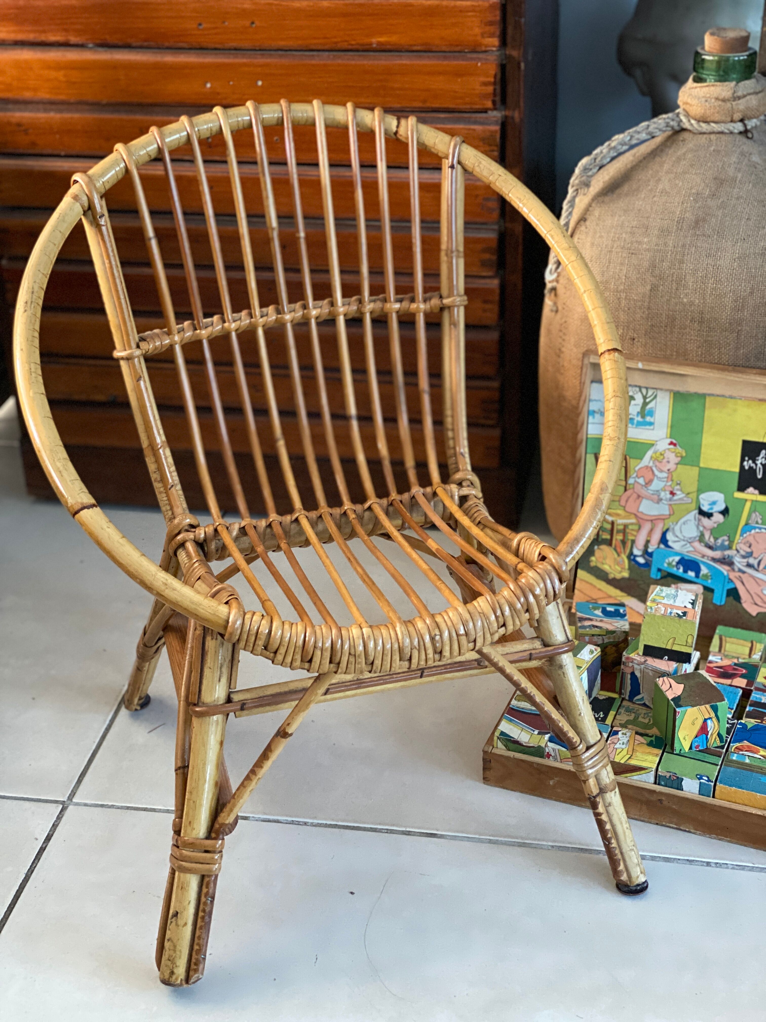 Fauteuil coquille rotin enfant