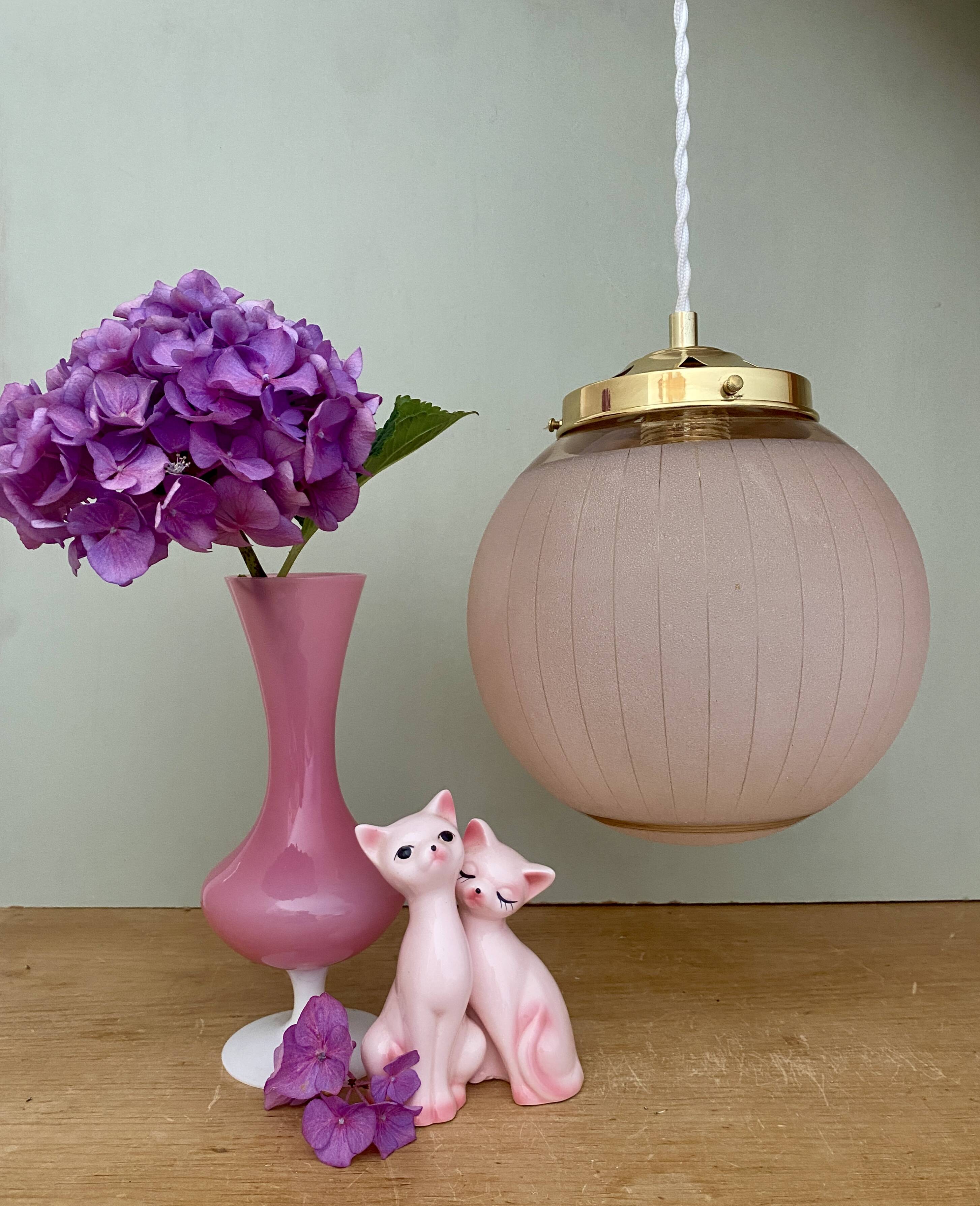Vintage art deco globe pendant light in pink and gold granite glass