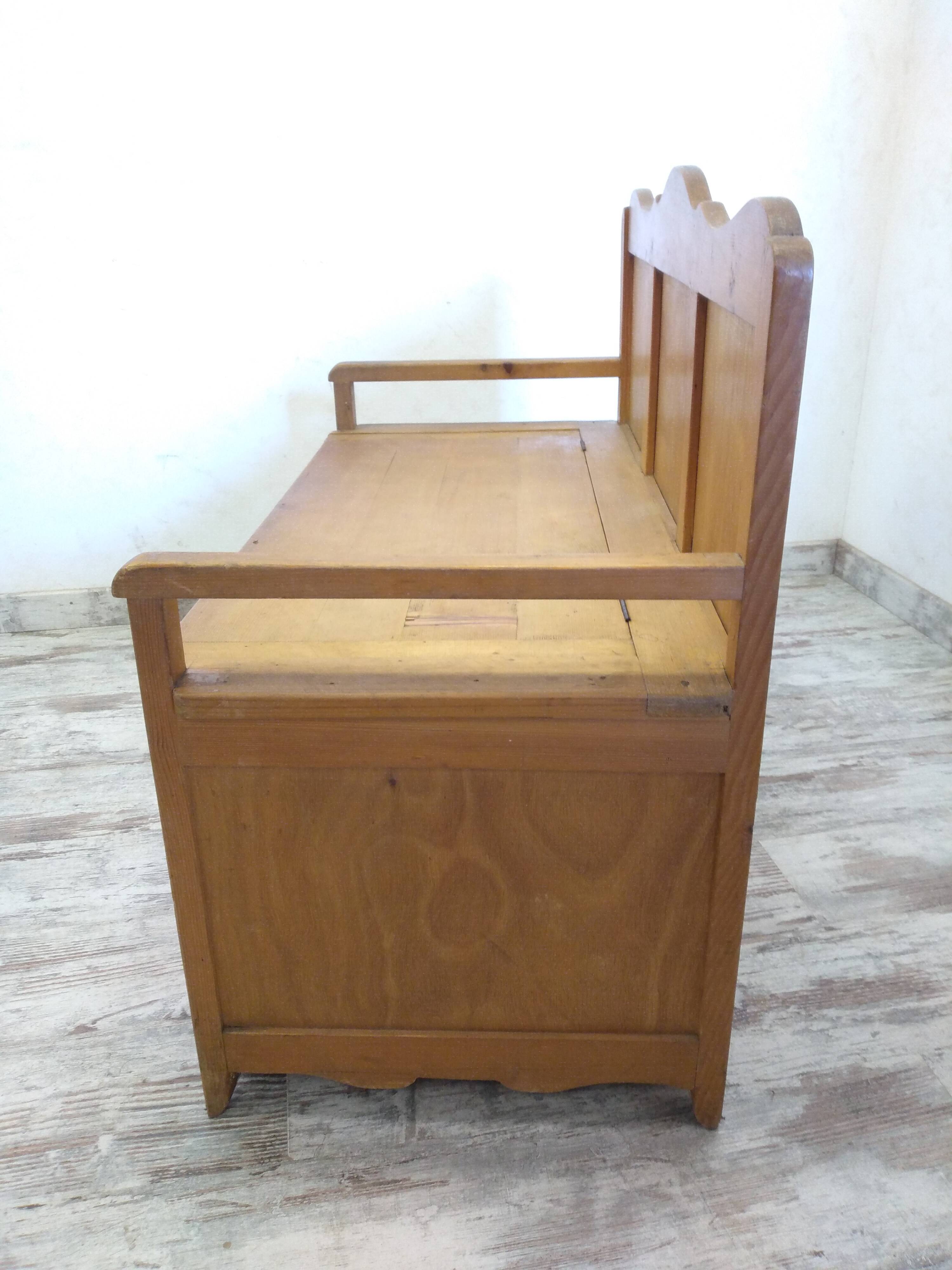 Antique chest bench